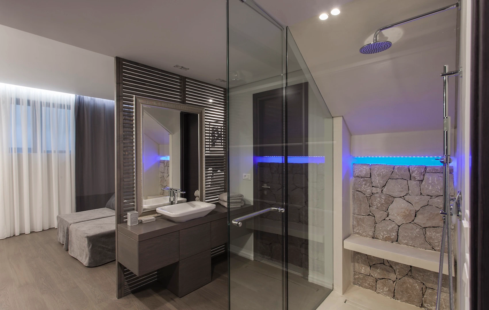 Kokkaliari_interiors_porto heli_epsilon horizon 24